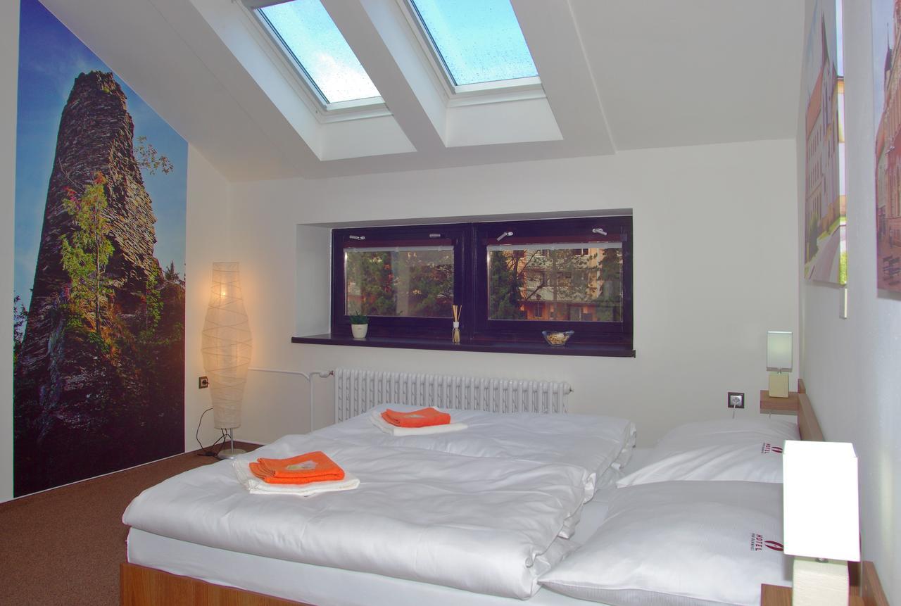 Hotel Pod Radnici Šumperk Kültér fotó