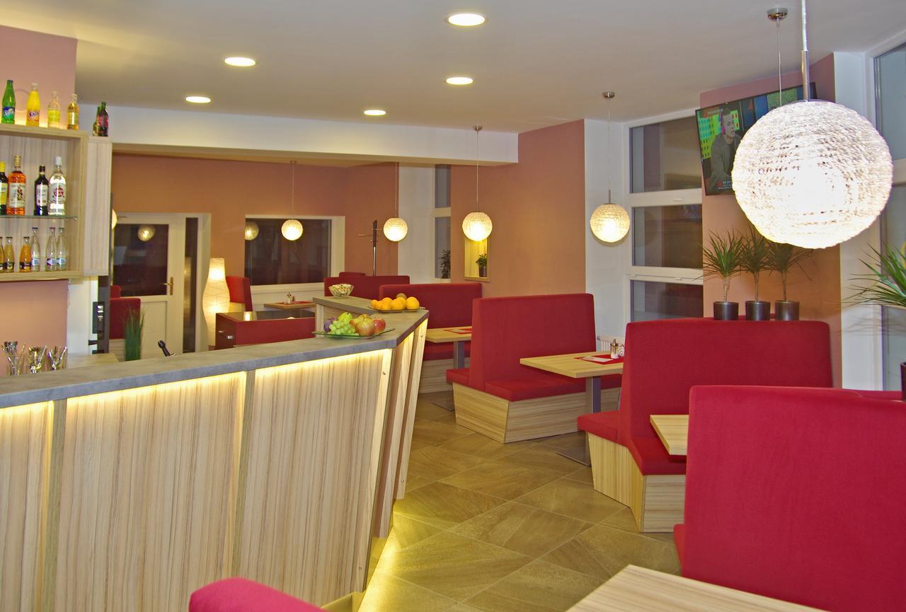 Hotel Pod Radnici Šumperk Kültér fotó