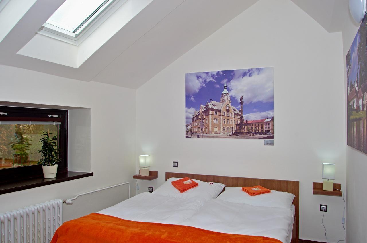 Hotel Pod Radnici Šumperk Kültér fotó