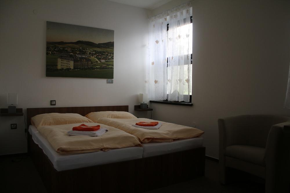 Hotel Pod Radnici Šumperk Kültér fotó