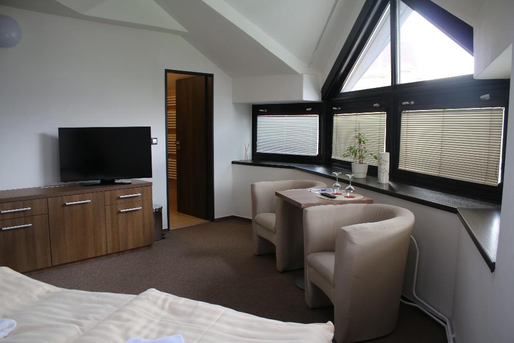Hotel Pod Radnici Šumperk Kültér fotó