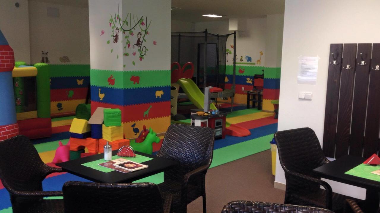 Hotel Pod Radnici Šumperk Kültér fotó